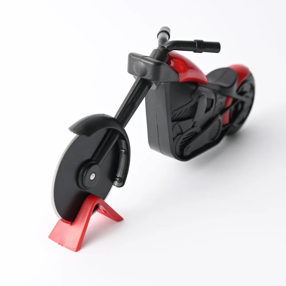 Vivimall kreatív pizzavágó, motor alakú, késtartóval, 21.5 x 9.5 cm, acél/PP, fekete