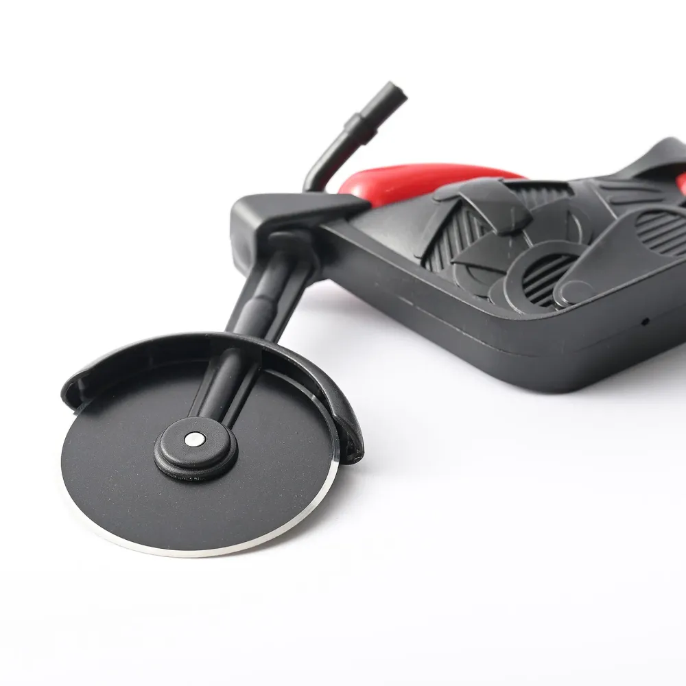 Vivimall kreatív pizzavágó, motor alakú, késtartóval, 21.5 x 9.5 cm, acél/PP, fekete