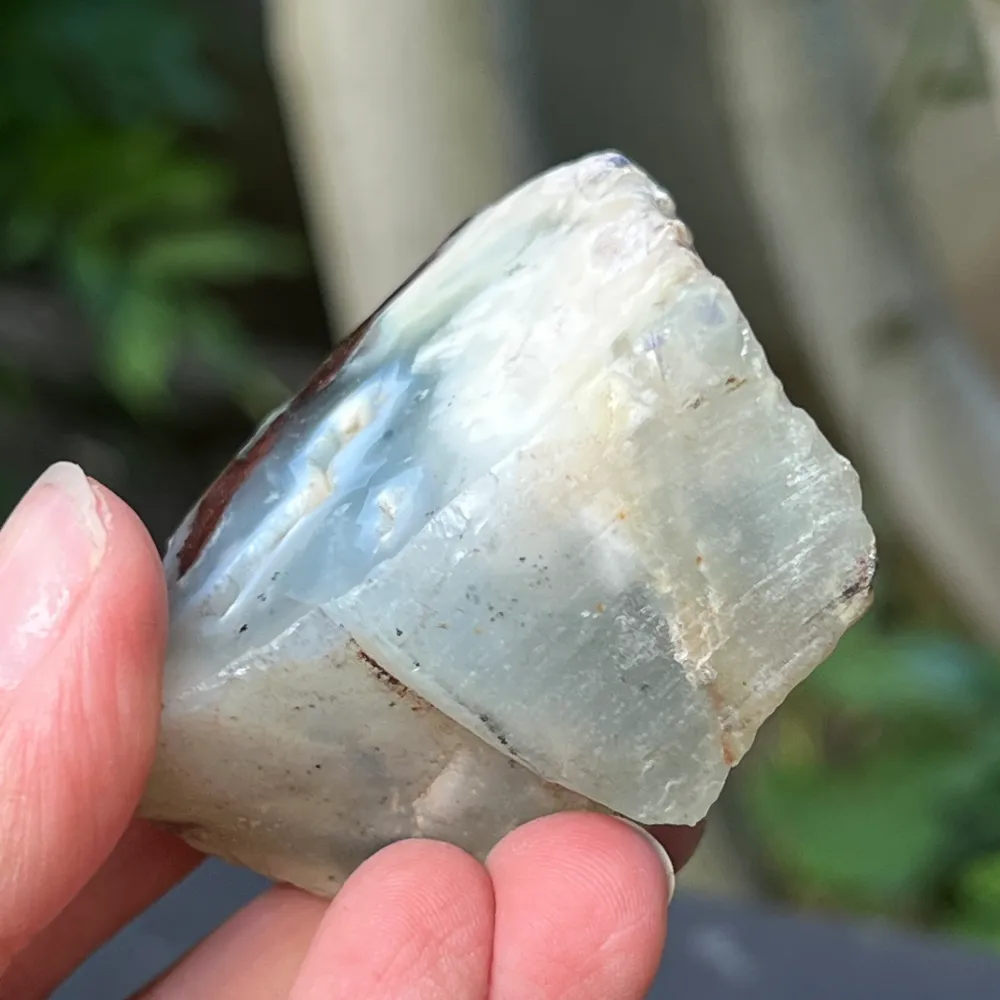 Durva krómkalcedon kékeszöld színű felületen Zimbabwe-ból | 7. modell