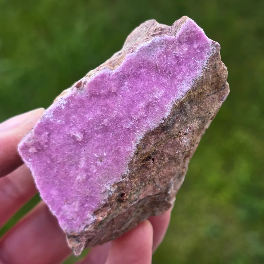 Rózsaszín Salrose dolomit nyers kő m34