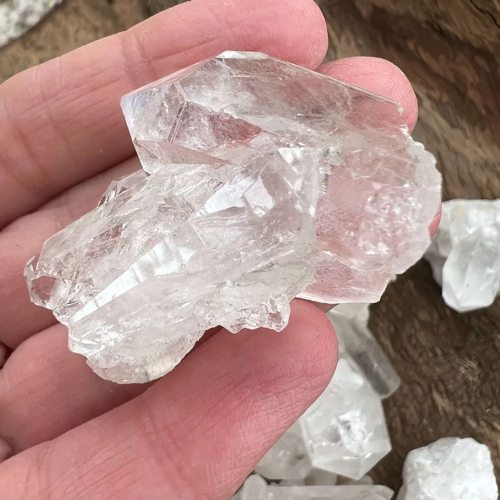 Színtelen kvarcfürt/druzy hegyikristály S 4,5-5,5 cm