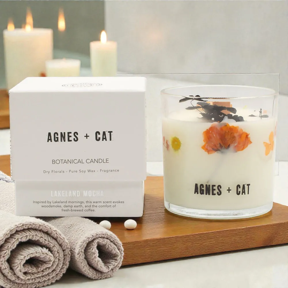 Agnes + Cat Botanikus Szójagyertya – Lakeland Mocha