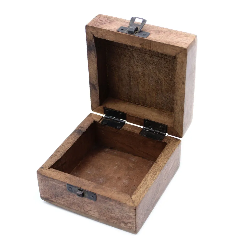 Fehérre meszelt fa doboz aztec mintával 10x10 cm