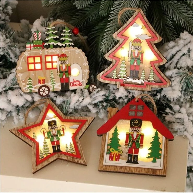 Karácsonyfadísz, Vivimall, LED világítással, fából, Diótörő figura, Autó modell, Többszínű
