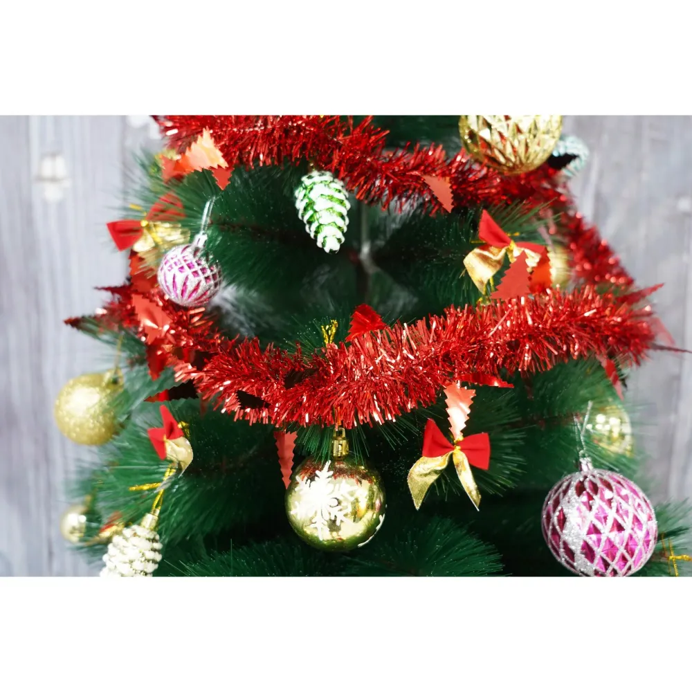 Karácsonyi girland, Vivimall, piros, mérete: 2 m x 9 cm x 5 cm anyaga: PVC fólia, bel- és kültéri