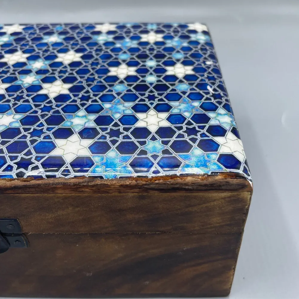 Kerámia mázas fa tárolódoboz, kék csillagok 20x15x7.5cm