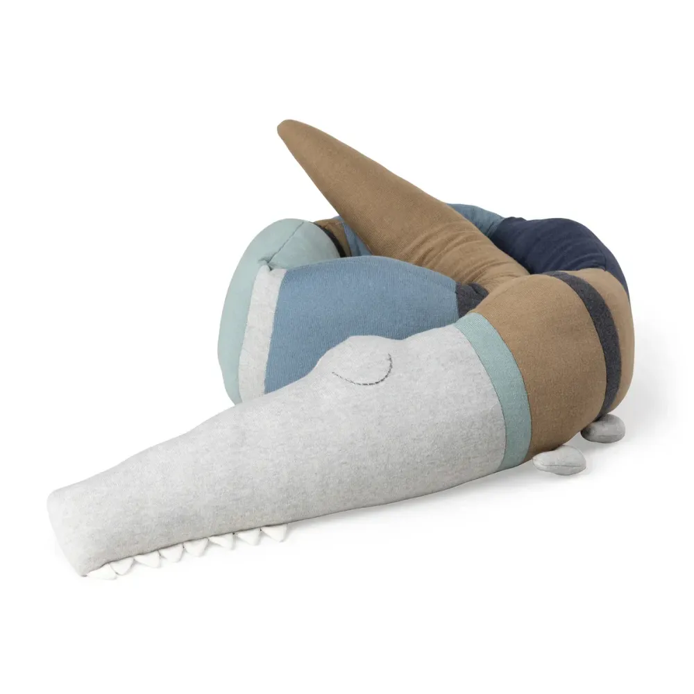 Sebra Sleepy Croc párna Dusty Blue mix