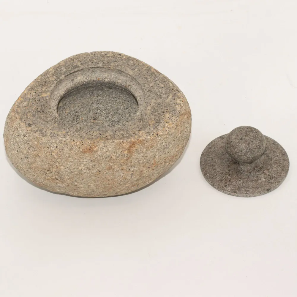 Természetes folyami kő földelő edény – Nagy (kb. 15x12 cm)