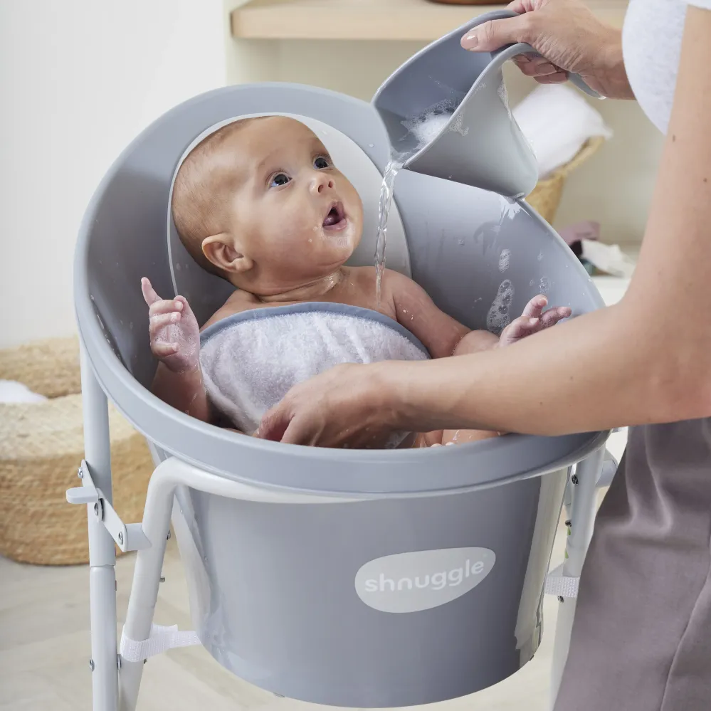 Shnuggle baba fürdőkád lefolyóval Baby Pebble szürke