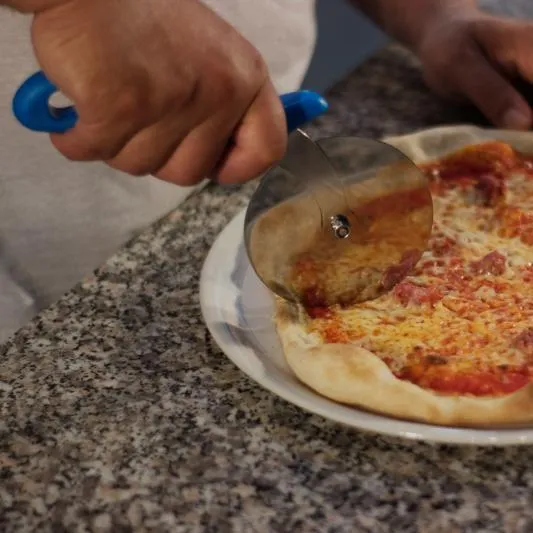 Pizzavágó - Pizzaszeletelő