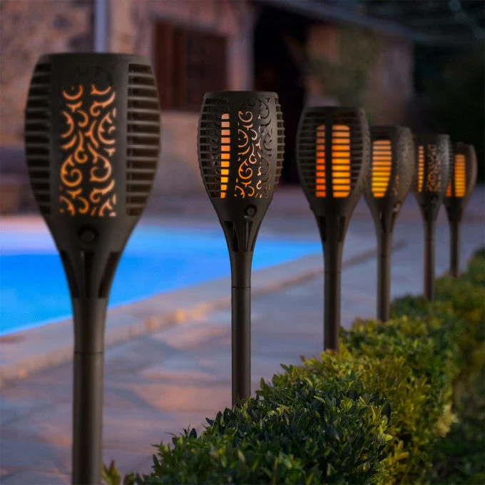 Lángokat imitáló szolár LED lámpa - 4 db - fekete - műanyag - 480 x 75 mm