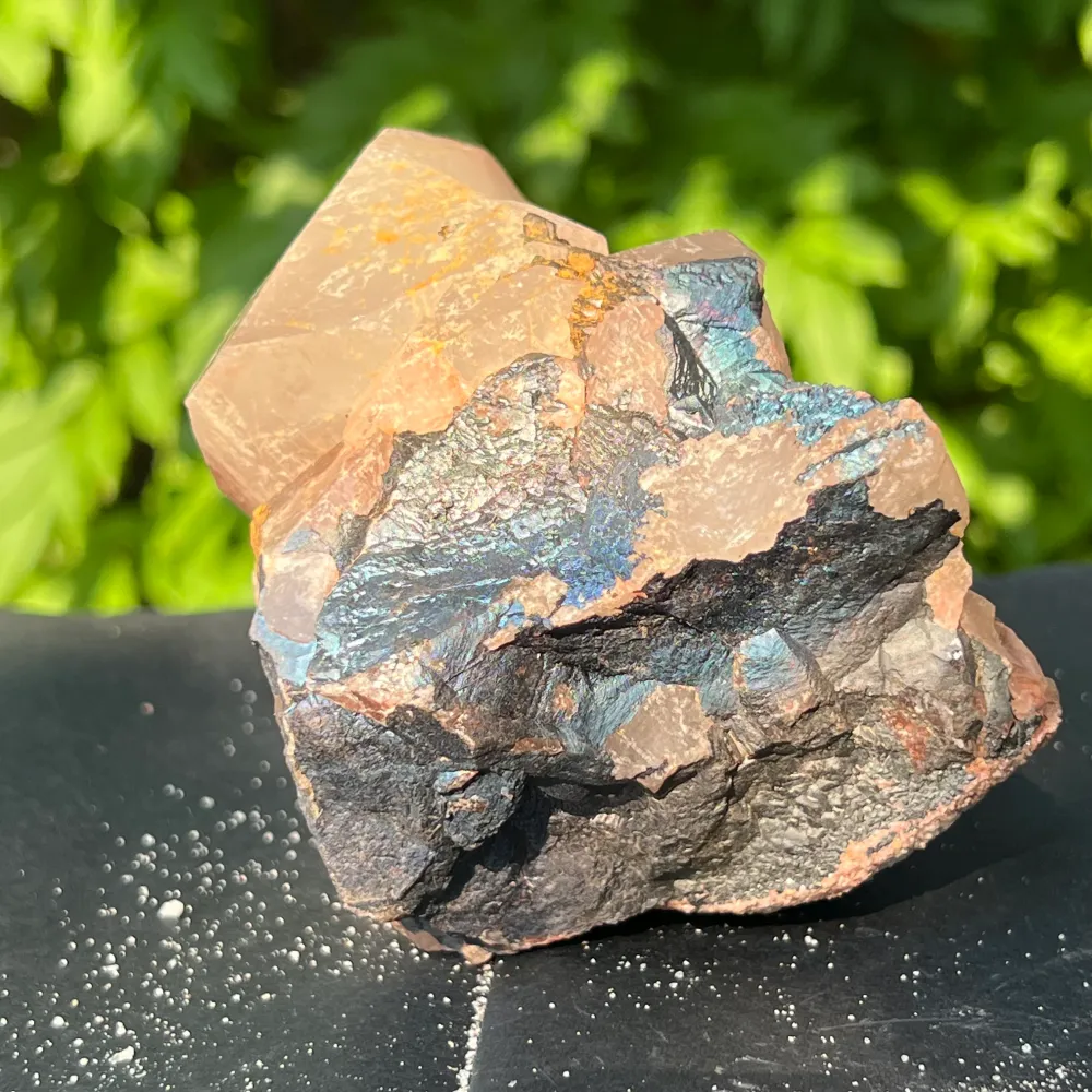 Blacknit kvarc klaszter goetitával és hematittal, 4a/4 modell, Madagaszkárról