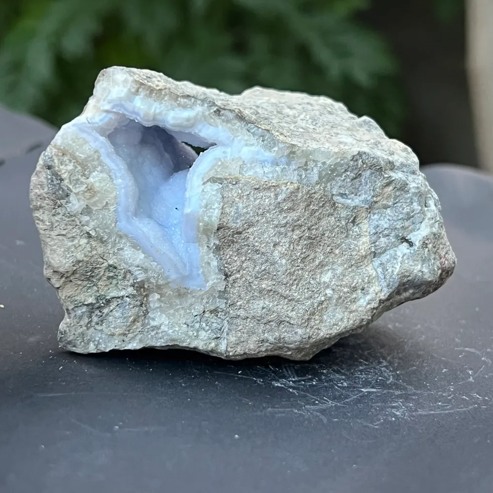 Kék kalcedon / blue lace / kék achát nyers kő m4