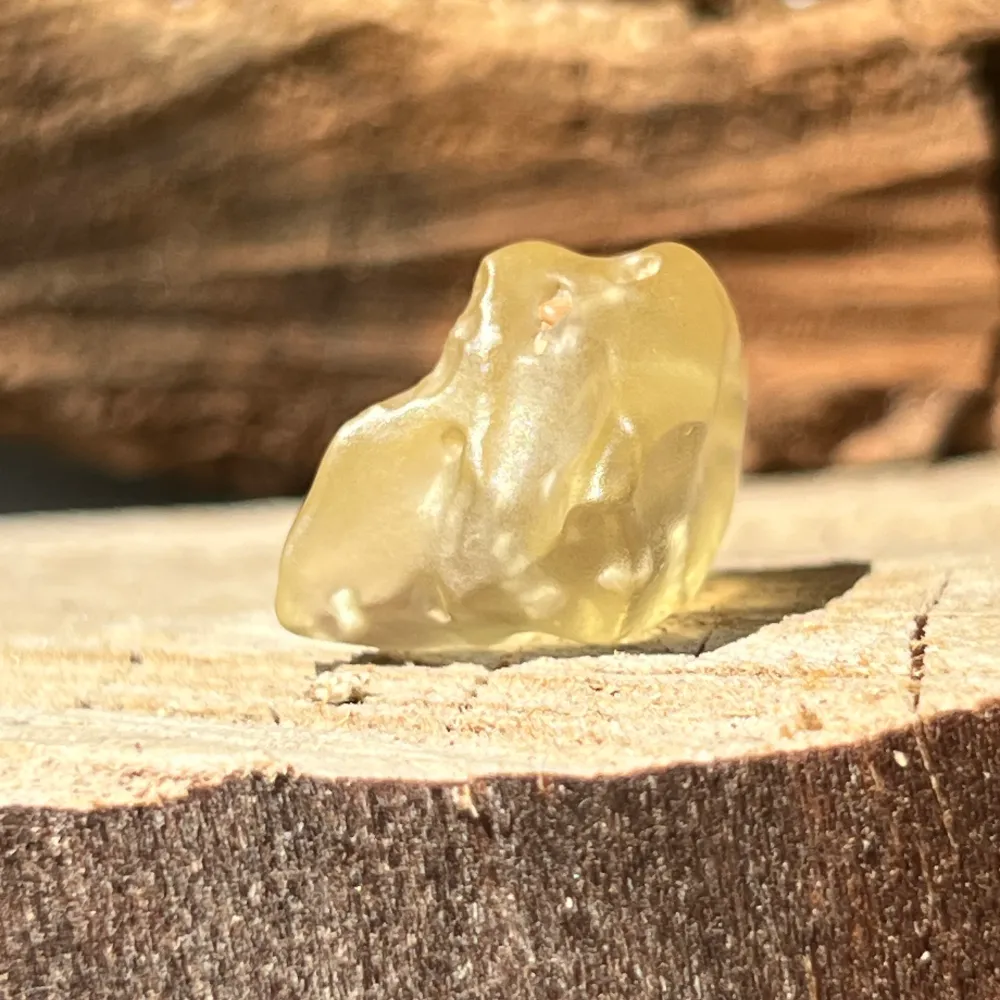 Tectite Gold Glass Desert Libya Roughstone Model 8, AAA minőség