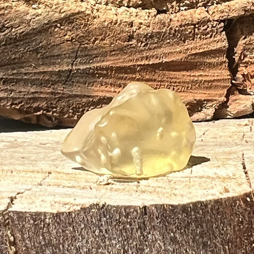 Tectite Gold Glass Desert Libya Roughstone Model 8, AAA minőség