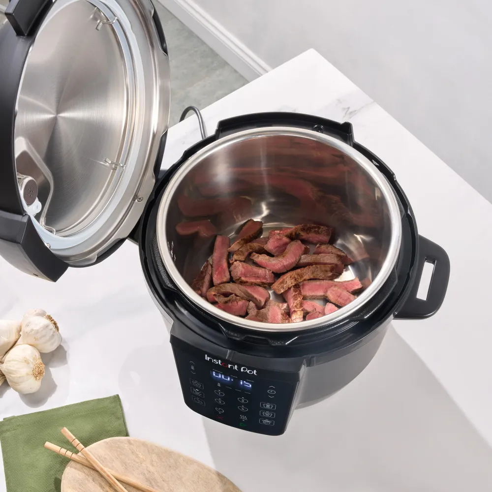 Instant Pot multifunkciós főzőedény Classic 5,7 L