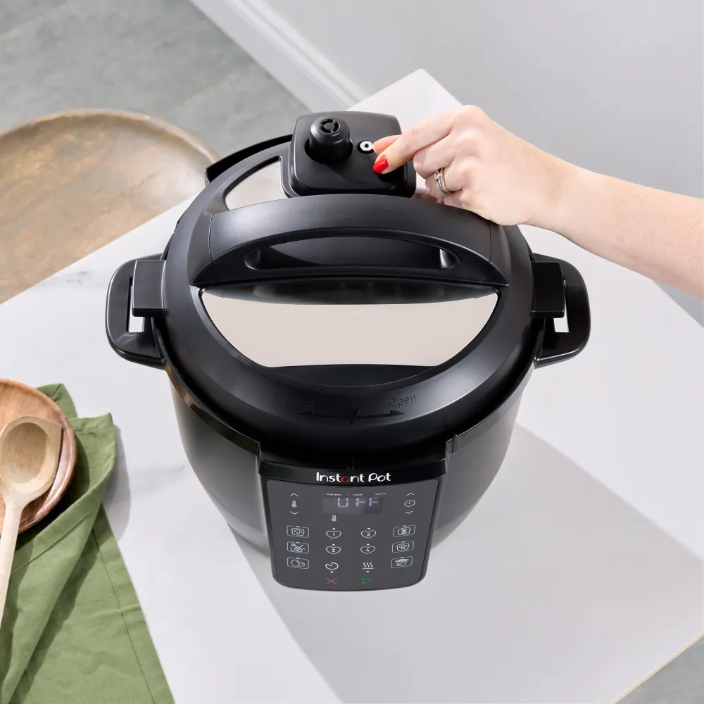 Instant Pot multifunkciós főzőedény Classic 5,7 L