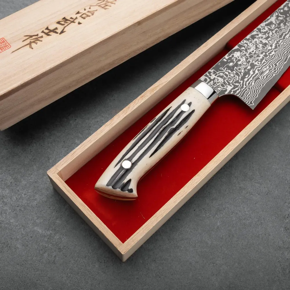 GYUTO - Fekete (Nikkel) Damaszk - Agancs - SG2 - 240mm