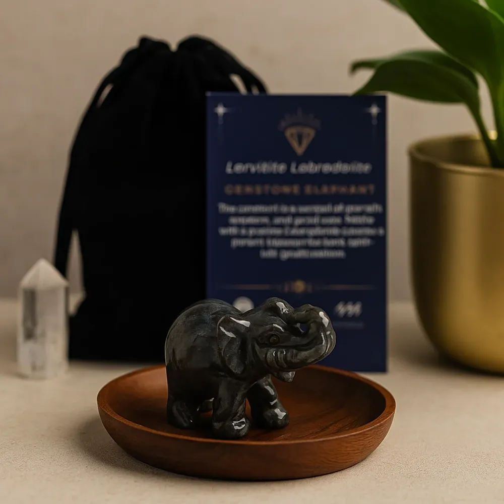 Labradorit Larvikit Elefánt Szobor 50x35x25mm