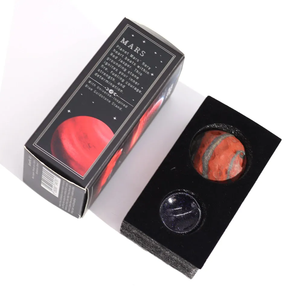 Piros Jáspis Gömb, 40mm Nappali Aranykő Állvánnyal