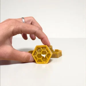 Hexagon méhviasz mécses
