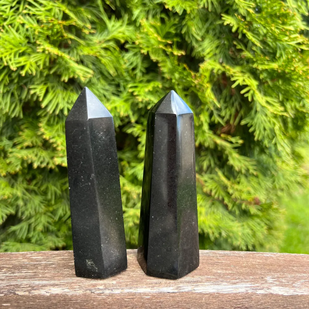 Bazalt obeliszk/torony m1 10,5 cm * 3 cm vulkáni láva