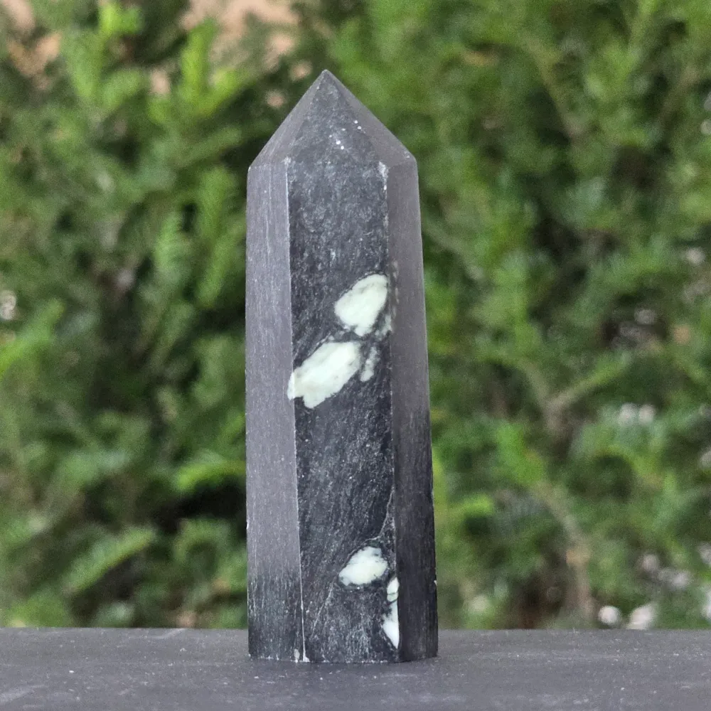 Krizantém kő obeliszk | Model 5