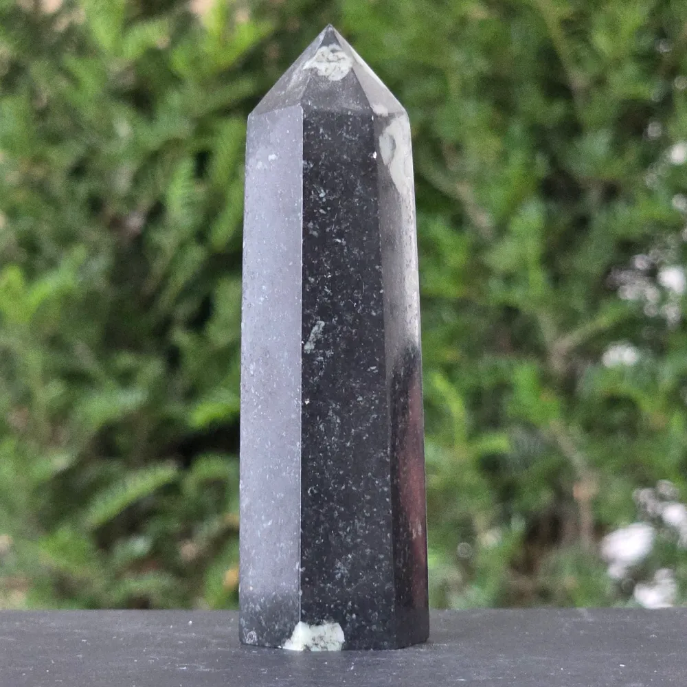Krizantém kő obeliszk | Model 4