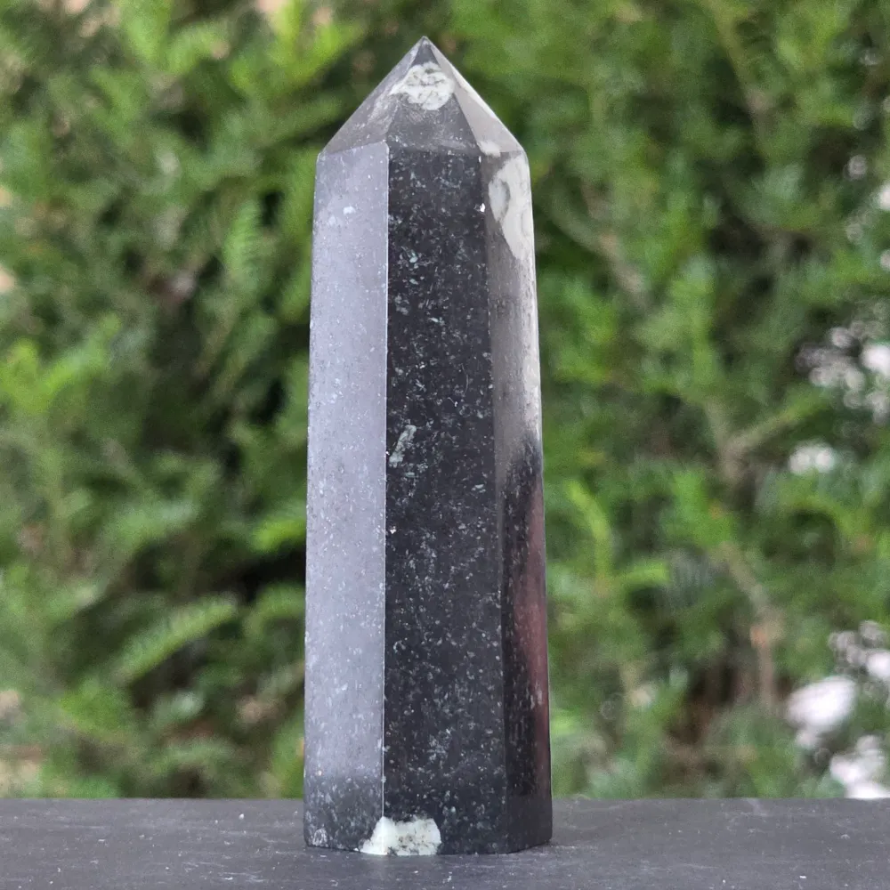 Krizantém kő obeliszk | Model 4