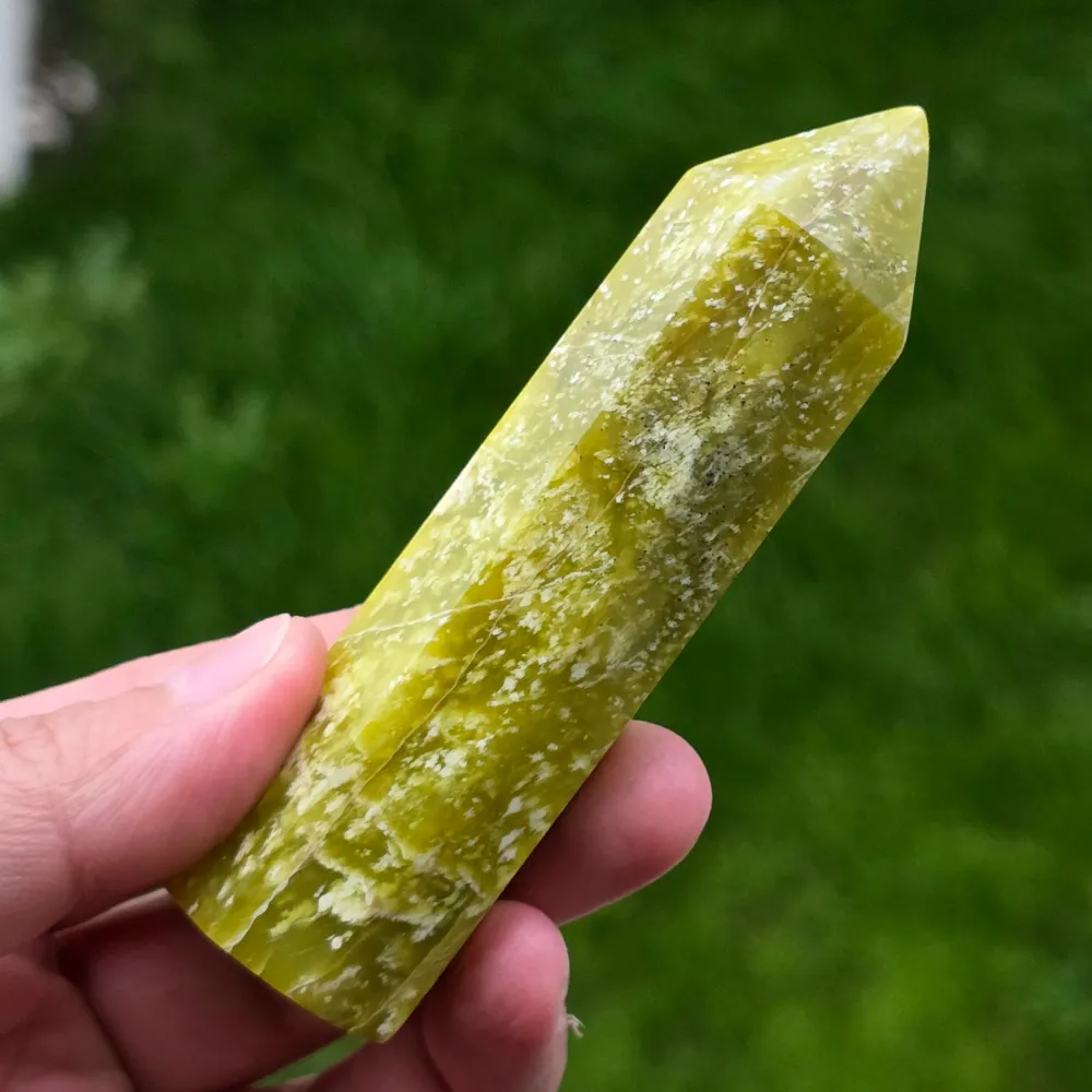Sárga szerpentin torony/obeliszk modell 9