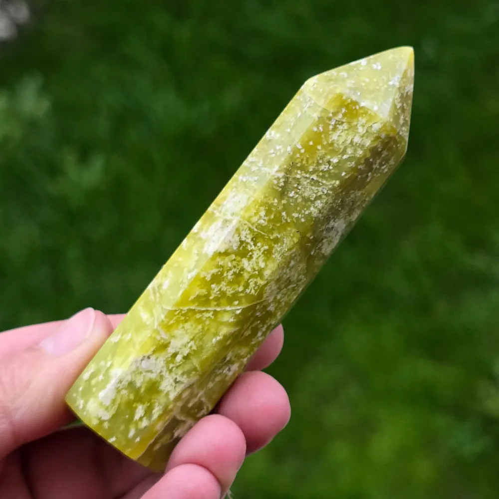Sárga szerpentin torony/obeliszk modell 9