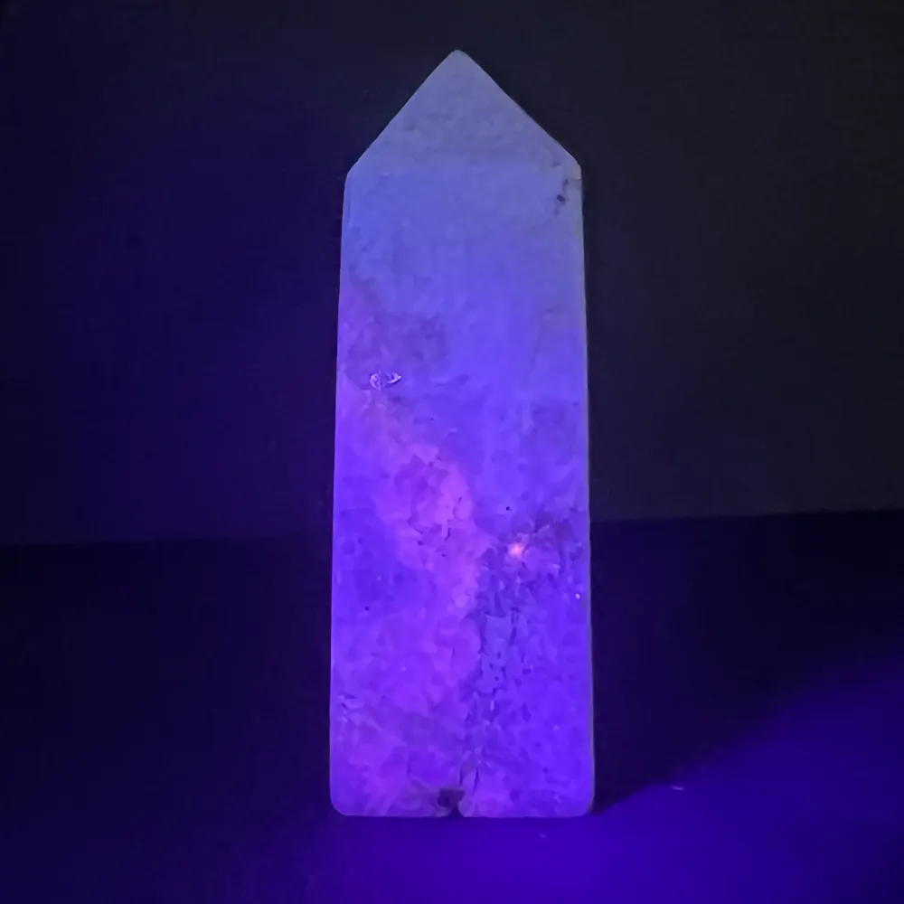 Torony/Obelisk Hackmanit UV reaktív m3