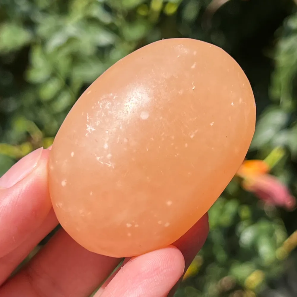 Kalcit narancssárga palmakő Model 9 (Madagaszkárból)