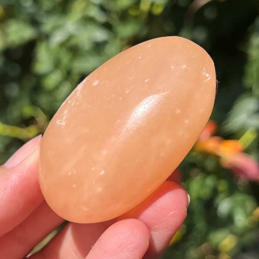 Kalcit narancssárga palmakő Model 9 (Madagaszkárból)