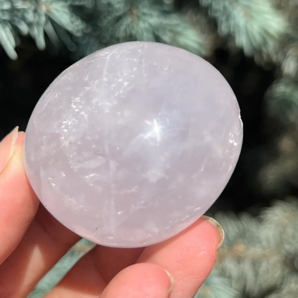 Madagaszkári gyöngyházkék kvarc palmstone, girasol m4