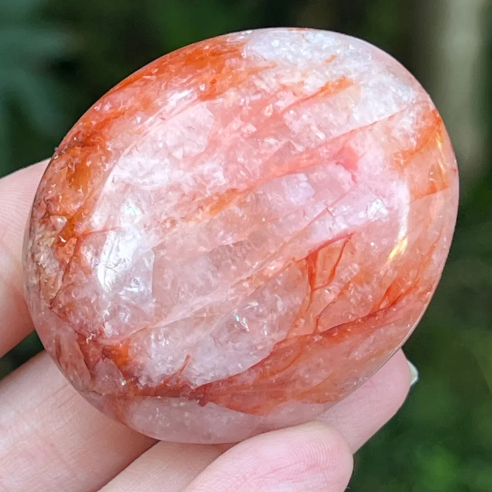 Madagaszkári vörös hematit kvarc palmstone m13, tűzkvarc