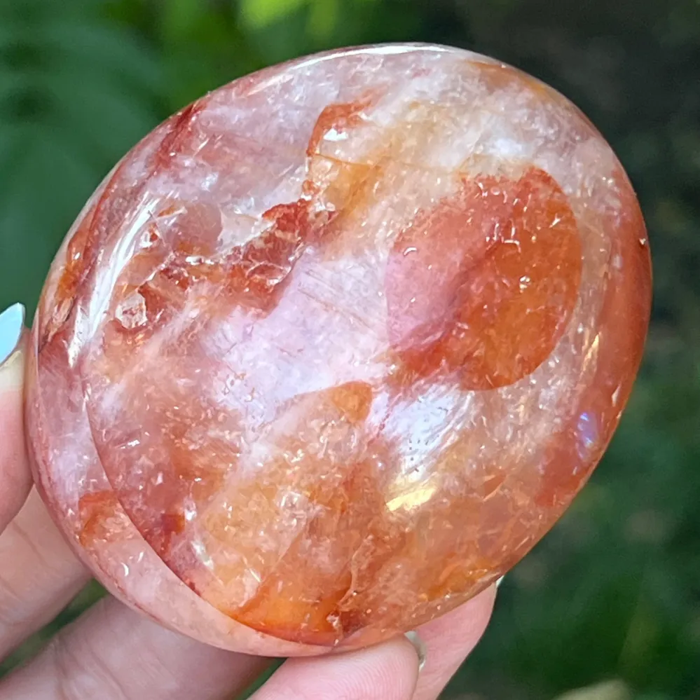 Madagaszkári vörös hematit kvarc palmstone m14, tűzkvarc