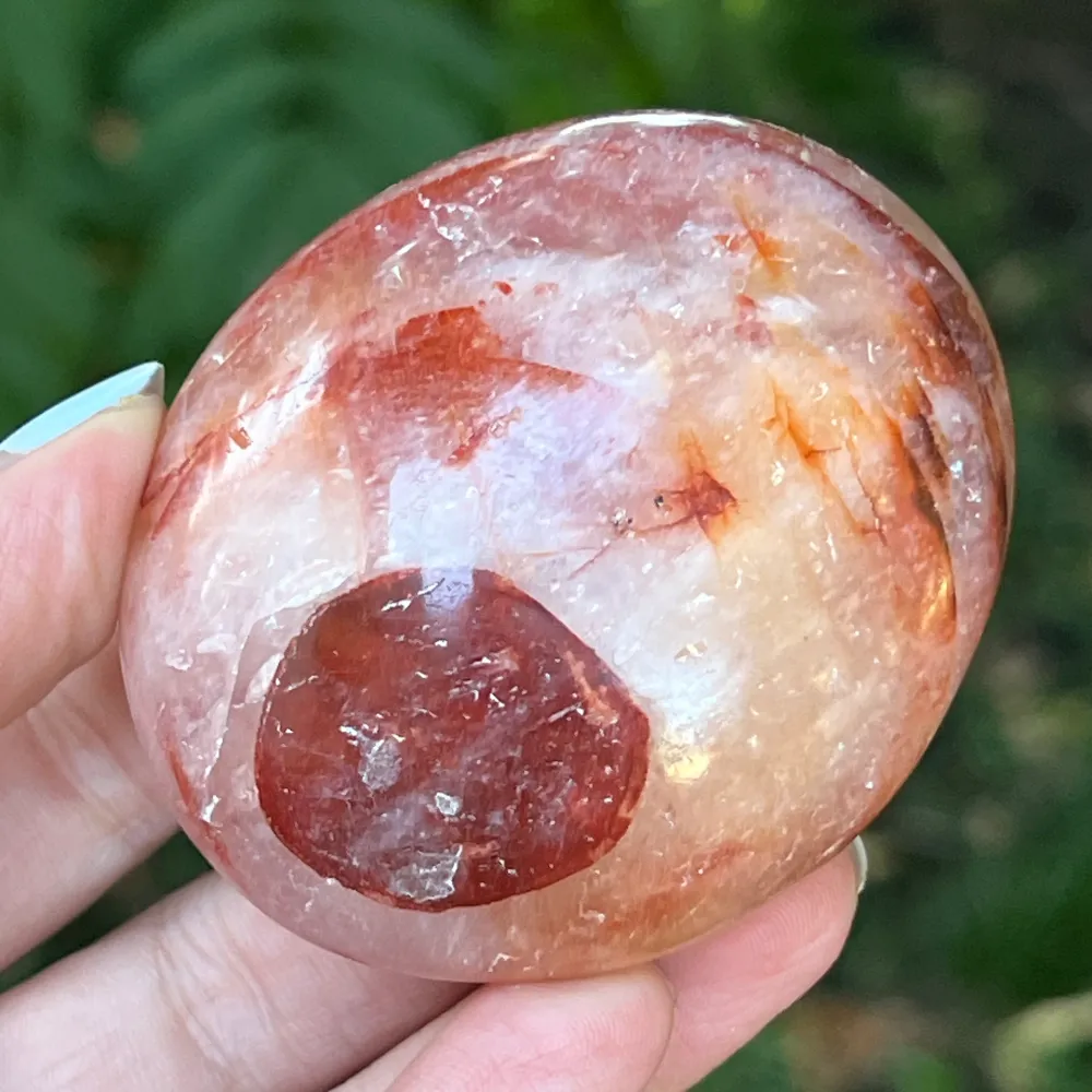 Madagaszkári vörös hematit kvarc palmstone m14, tűzkvarc