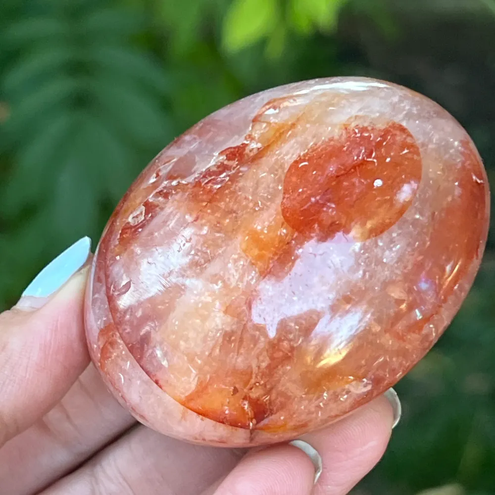 Madagaszkári vörös hematit kvarc palmstone m14, tűzkvarc