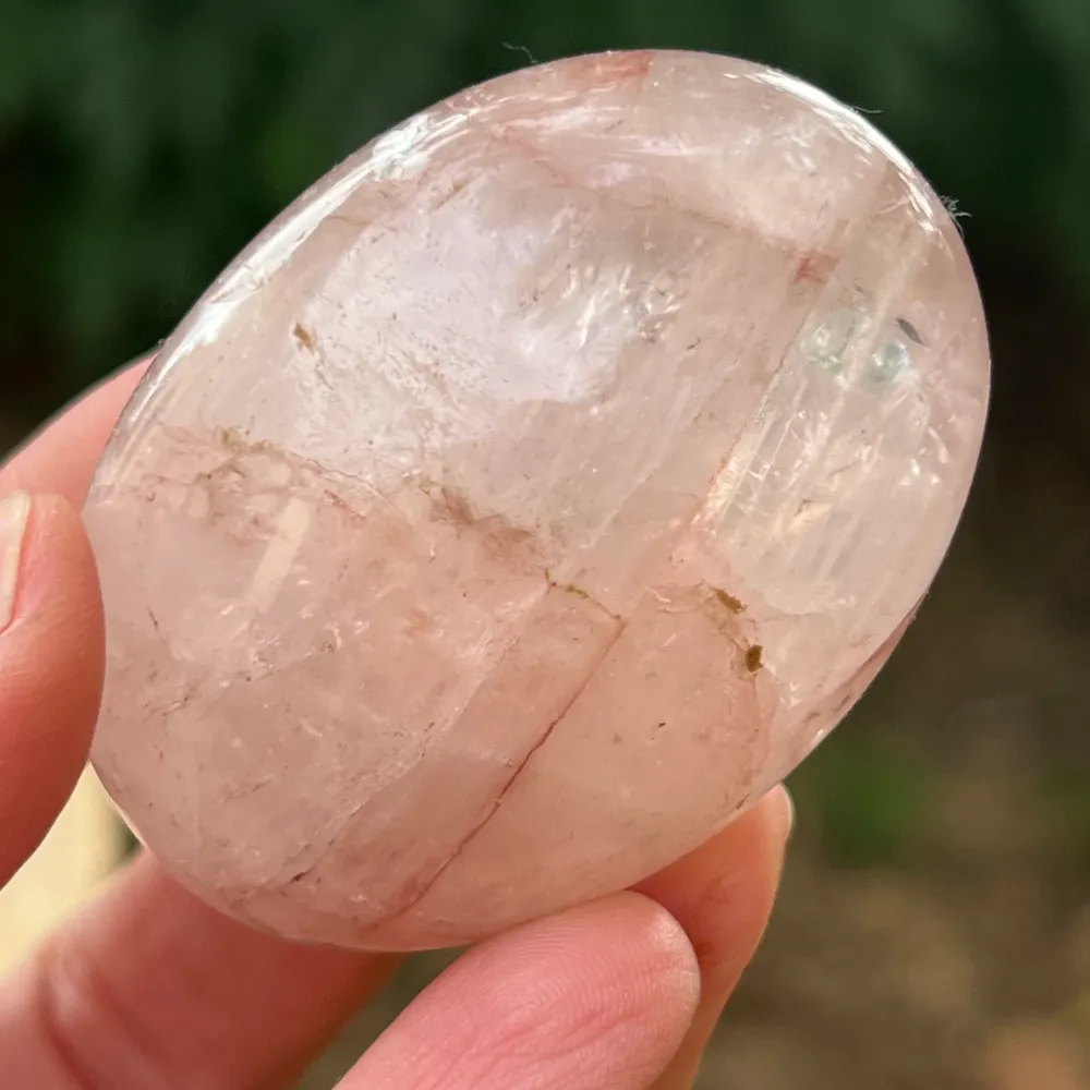 Madagaszkári vörös hematit kvarc palmstone m9, tűzkvarc