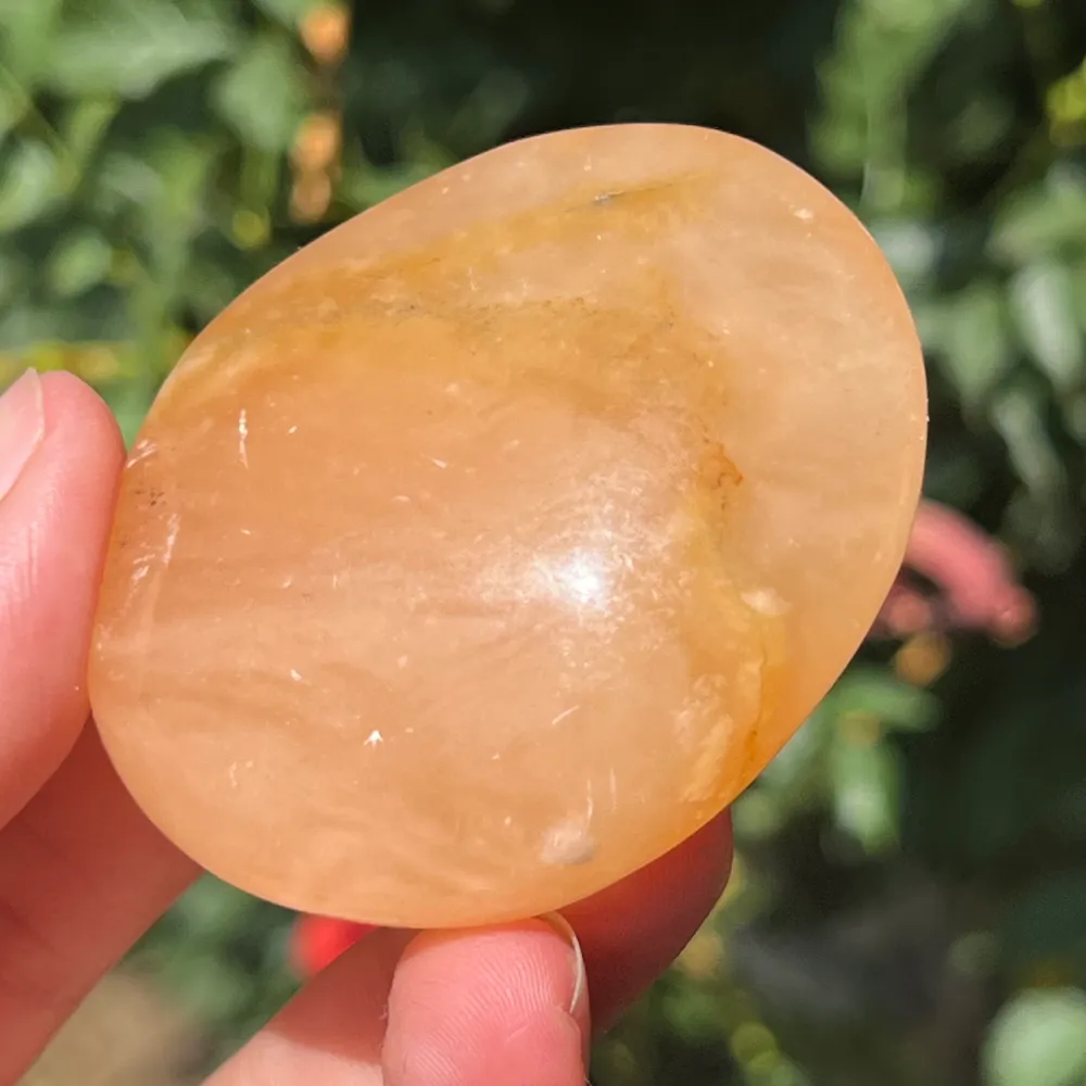 Narancssárga kalcit palmstone modell 7 (Madagaszkárból)