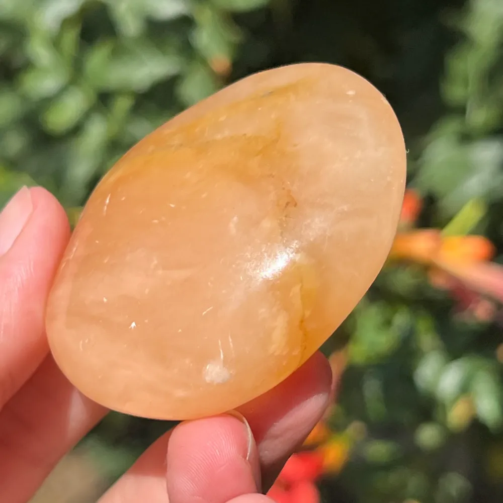 Narancssárga kalcit palmstone modell 7 (Madagaszkárból)