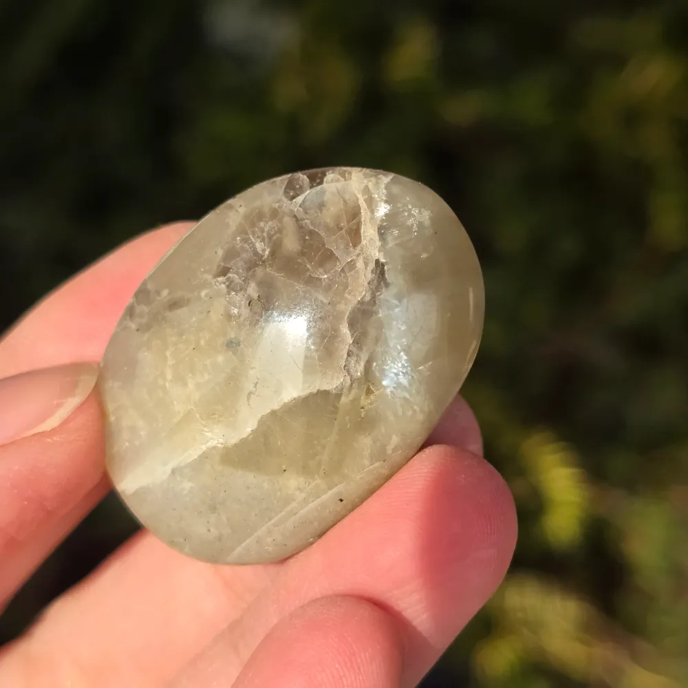 Palmstone holdkő garnierittel m1