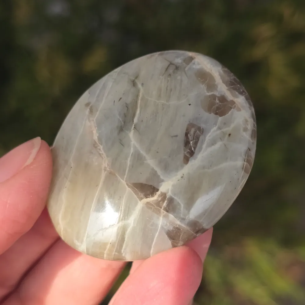 Palmstone holdkő garnierittel m7