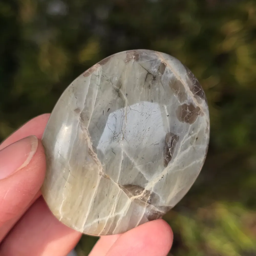 Palmstone holdkő garnierittel m7