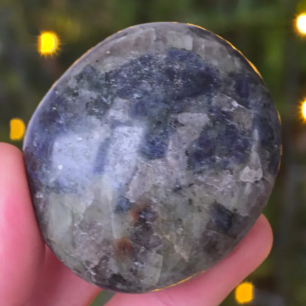Palmstone Iolite (vízzafír) madagaszkári modellből 10