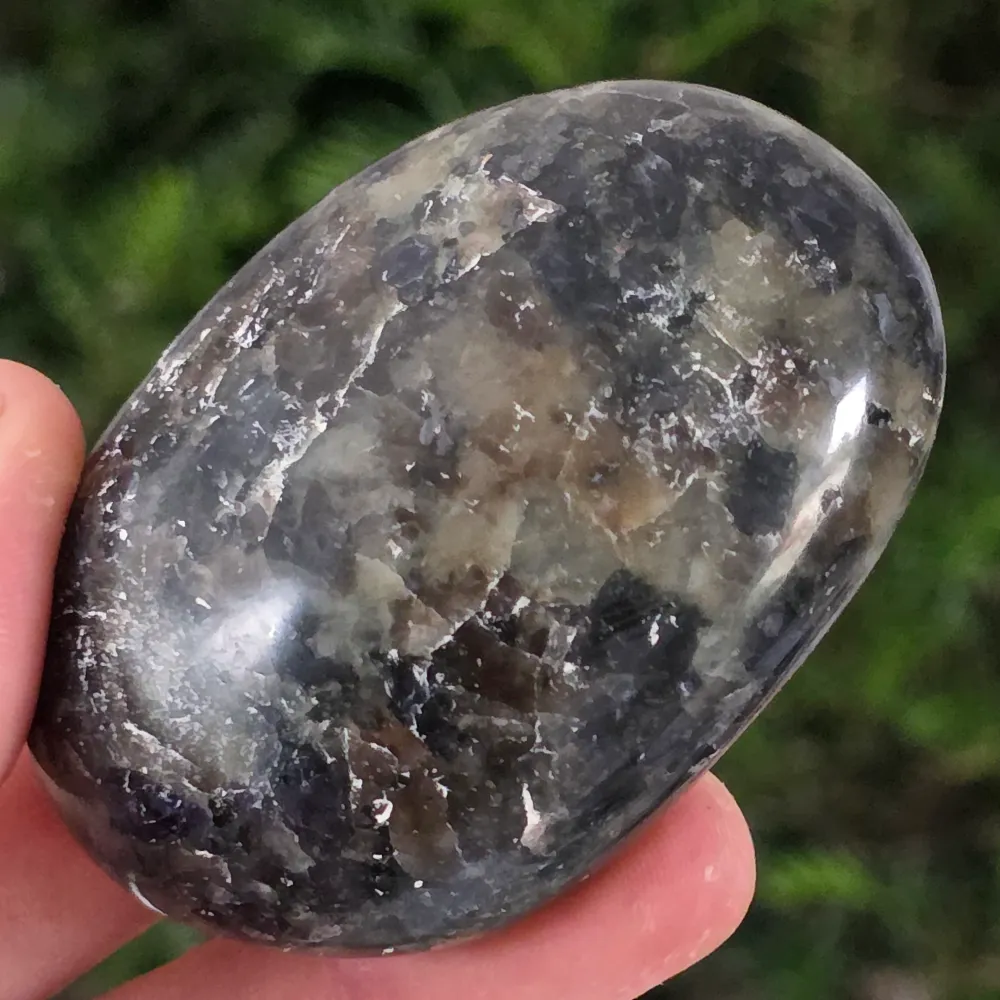 Palmstone iolite (vízzafír) madagaszkári modellből 6