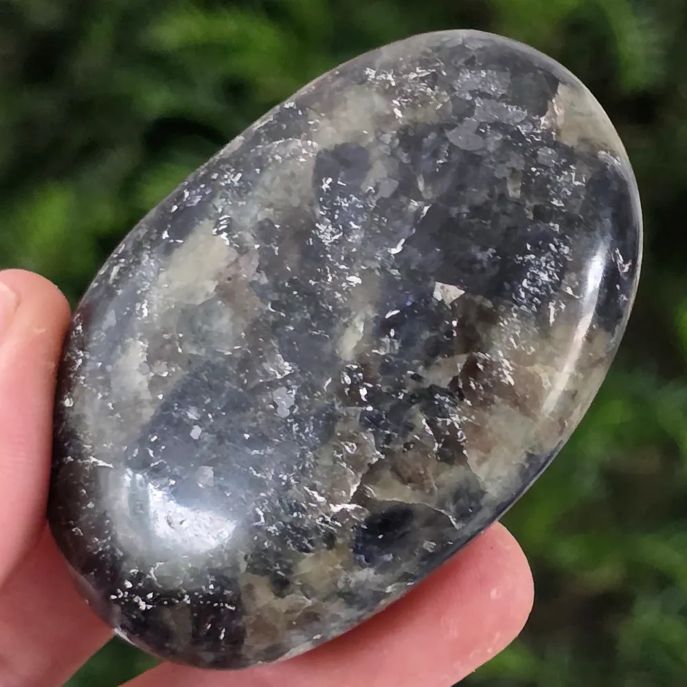 Palmstone iolite (vízzafír) madagaszkári modellből 6