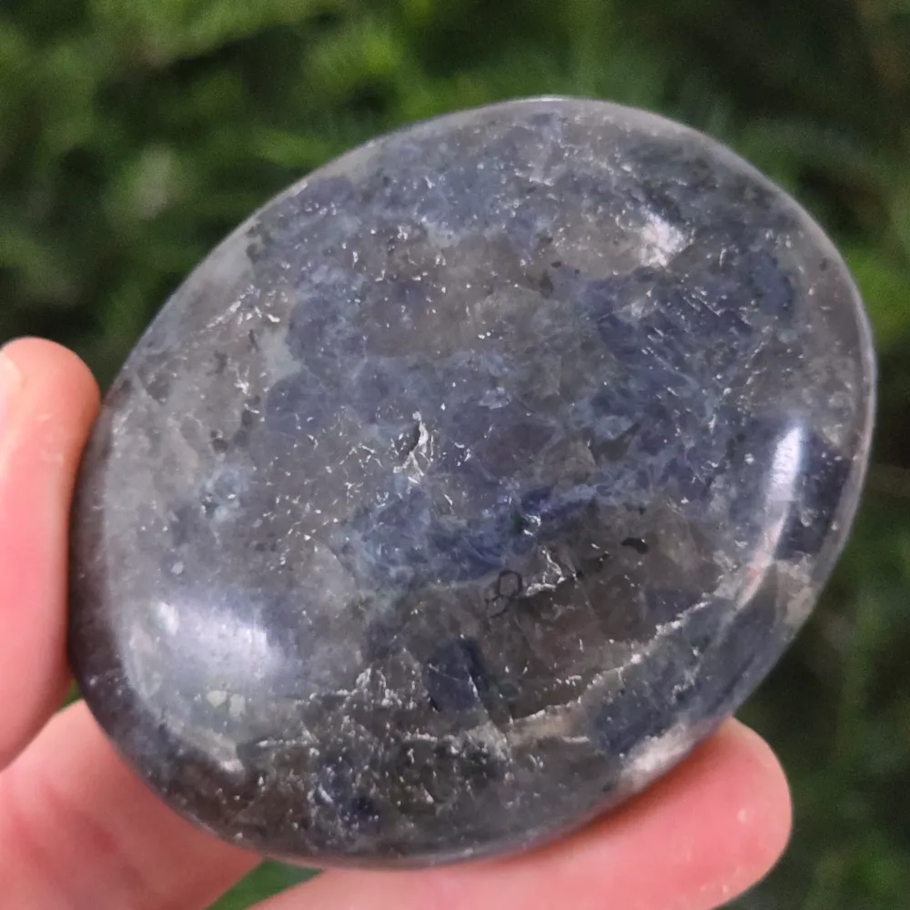 Palmstone Iolite (vízzafír) madagaszkári modellből 9