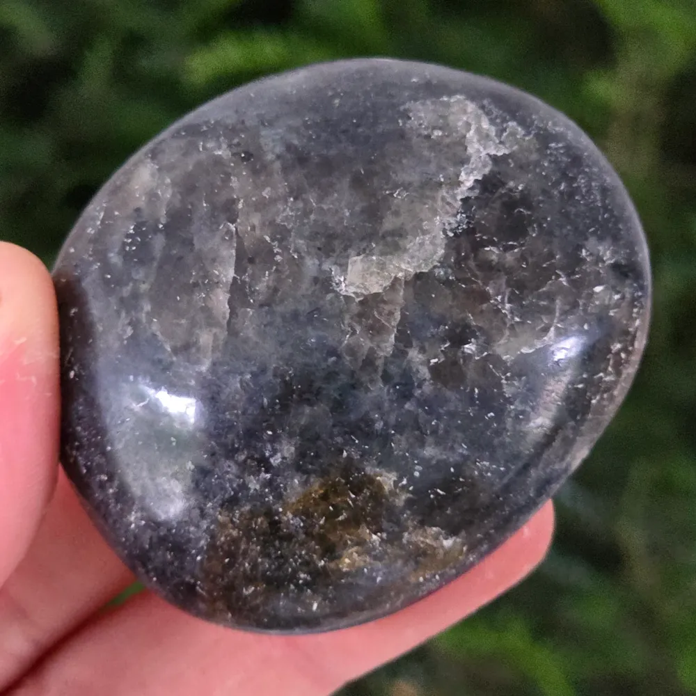 Palmstone Iolite (vízzafír) madagaszkári modellről 12
